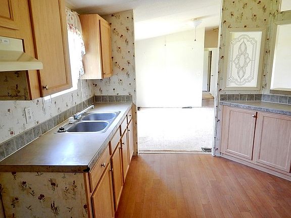 3rd image of 5701 Nutwood Ave