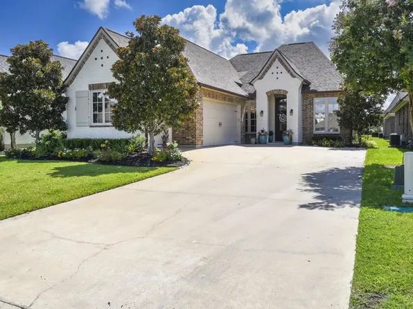 5835 Fire Willow Dr, Lake Charles, LA 70605