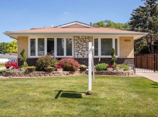 6440 W 89th Pl, Oak Lawn, IL