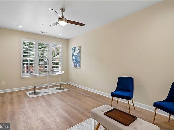 4th image of 644 Spectator Ave