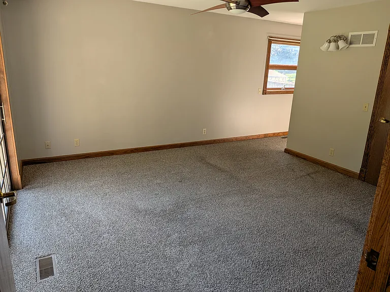 1501 Dodge St — Photo 16