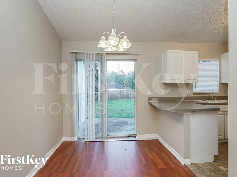797 Chestnut Ave — Photo 8