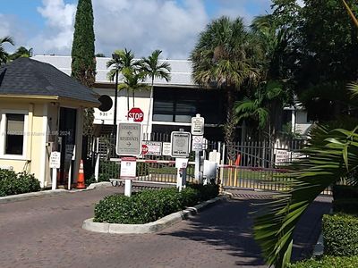 829 NE 199th St APT 203, Miami, FL, 33179