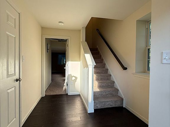 2nd image of 136 Kestrel Ln