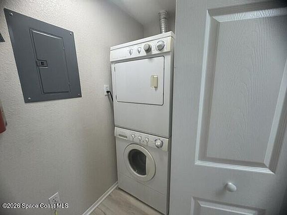 4th image of 5693 Star Rush Dr APT 206