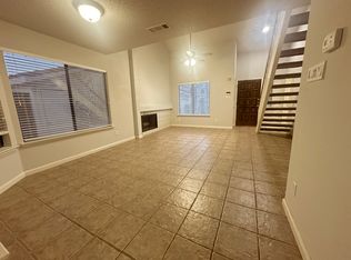 511 Ranch Trl APT 117, Irving, TX 75063