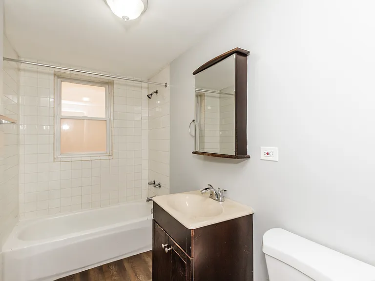 4500-06 W. Fullerton/2400-14 N. Kilbourn — Photo 11