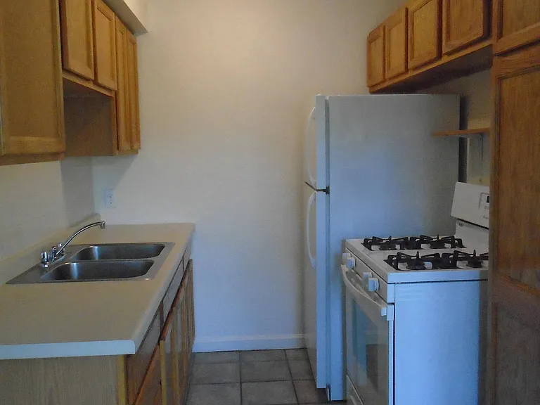 Brimhall Apartments — Photo 7