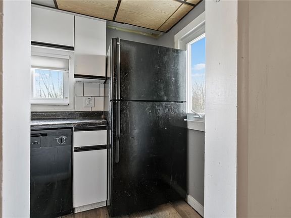 5th image of 416 Cribbs St