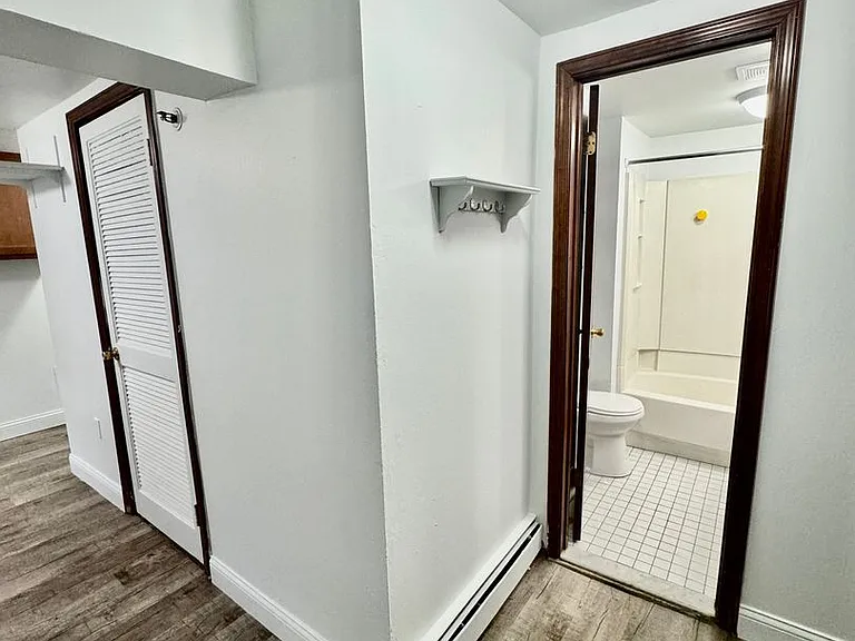 604 Pearl St — Photo 16