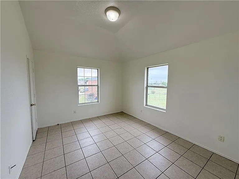 1210 Industrial Blvd #A — Photo 18