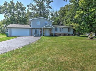 545 N State Route 121, Warrensburg, IL