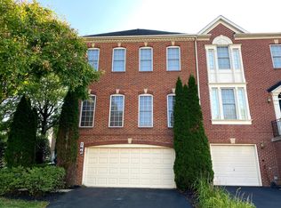 166 Summer Walk Dr, Gaithersburg, MD 20878