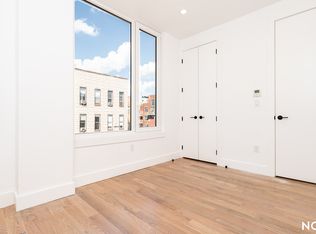 228 N 7th St #101, Brooklyn, NY 11211