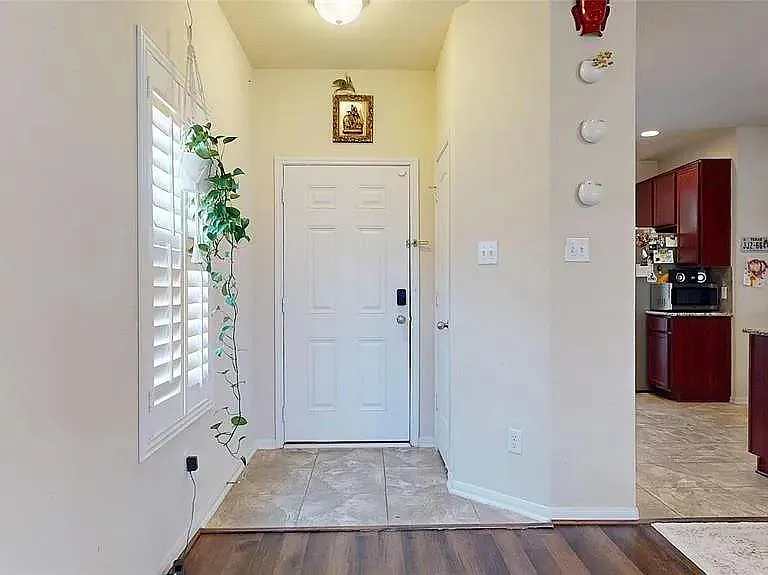 3202 Cabin Wood Way — Photo 3