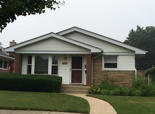 5106 Fairview Ln, Skokie, IL 60077