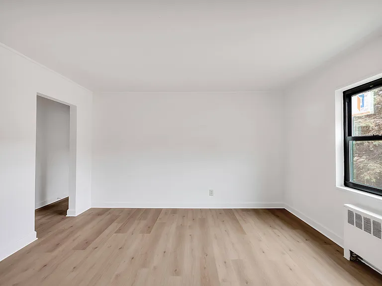 Tivoli Park Apartments — Photo 24