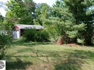 11232 Cinder Rd, Beulah, MI 49617