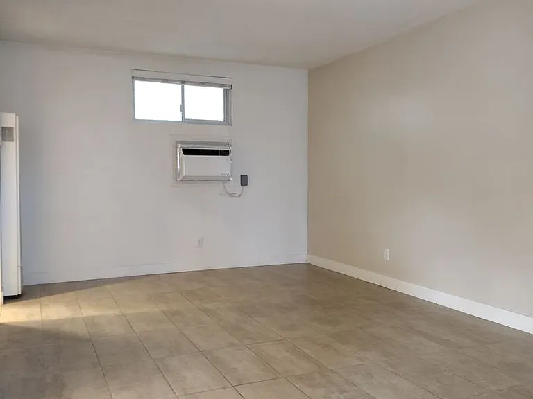 588 E. Mel Avenue - Hermosa Palms — Photo 55
