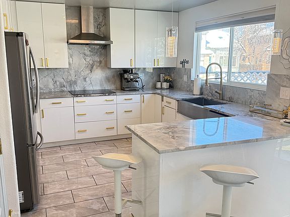2nd image of 14813 E Grand Pl