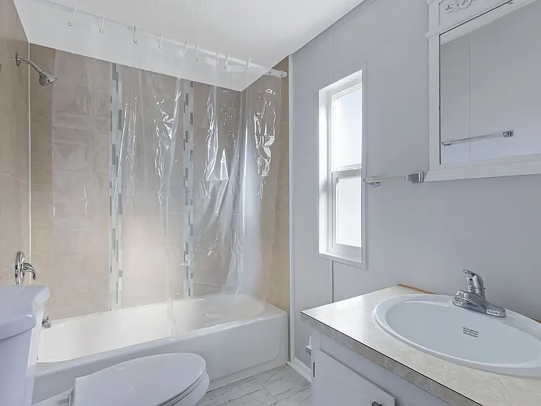 755 W Dewey Ave — Photo 12