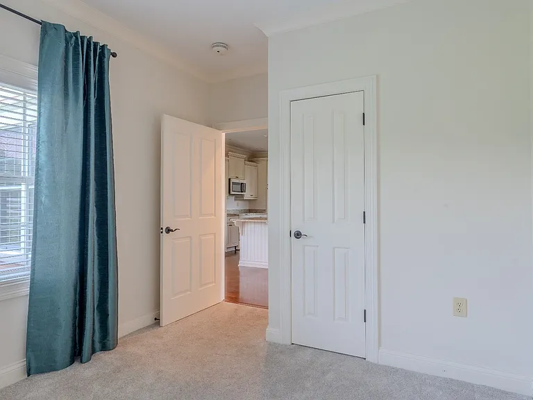 8196 Course View Dr — Photo 26