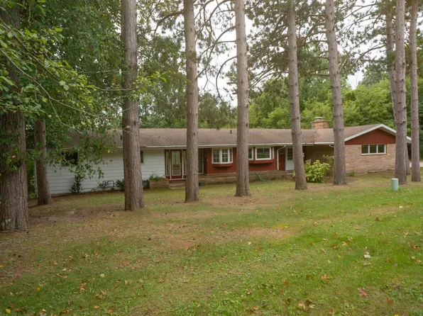 W8283 Buttercup Ct, Wautoma, WI 54982