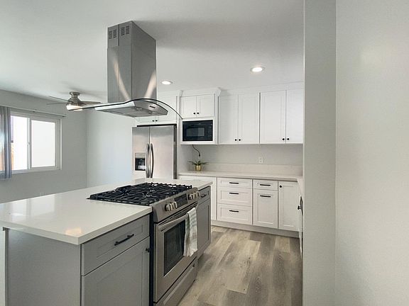 5th image of 16231 Gramercy Pl APT 1