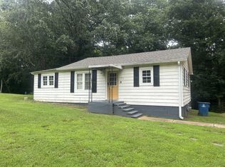 273 E Lake St, Camden, TN 38320