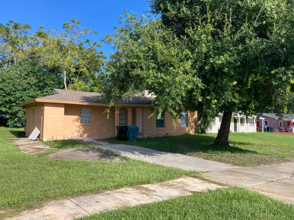 1732 Flores Ct