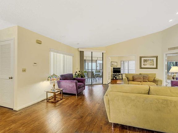 4th image of 7563 Glendevon Ln APT 1305
