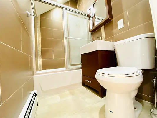 Rented by Blue Egg Realty Corp | media 47