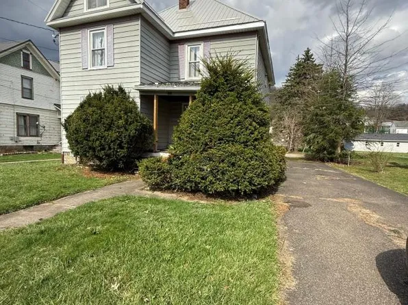211 Madison Ave #8, Warren, PA 16365