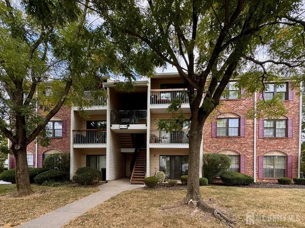 432 Danbury Ln, East Brunswick, NJ 08816