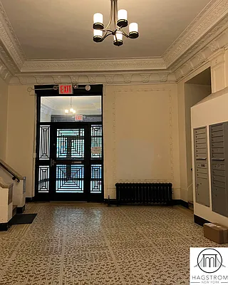 Rented by Hagstrom Management Inc | media 18