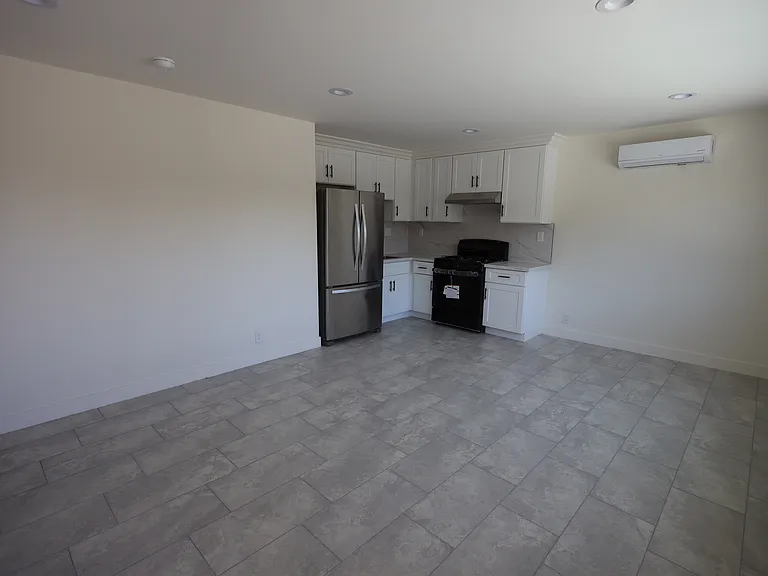 4156 N La Rica Ave #1/4 — Photo 6