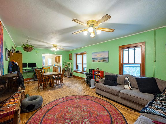 3rd image of 416 N Struble St