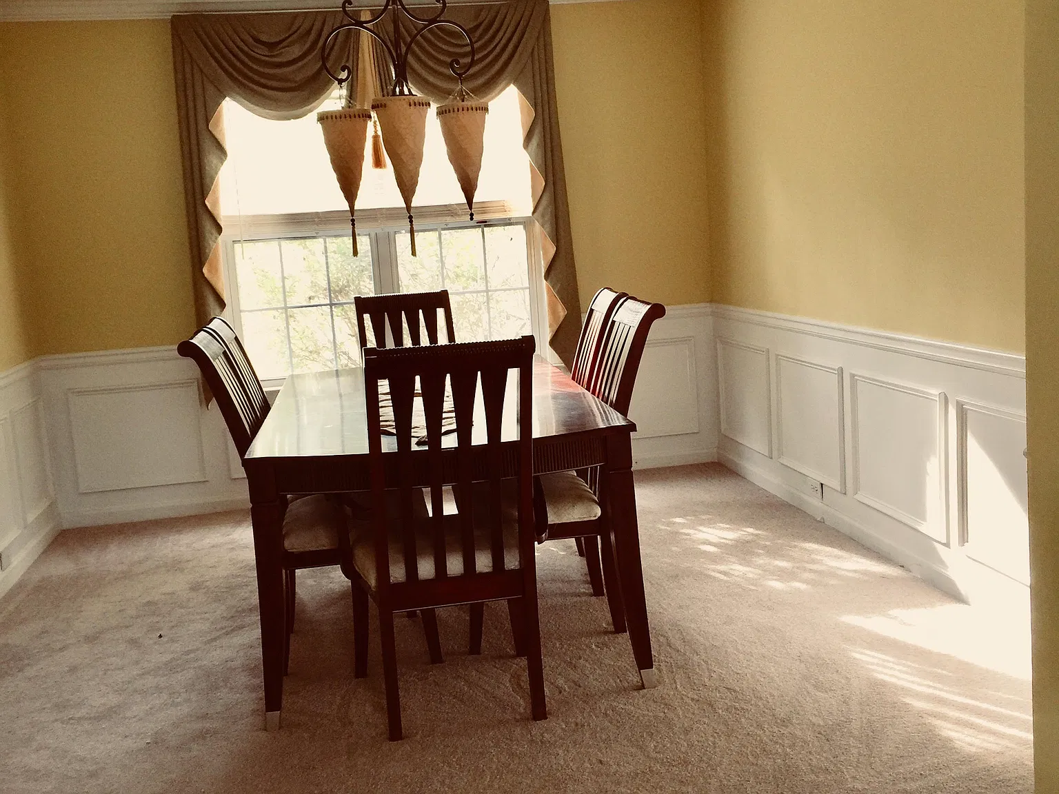 3 bed, 2031 sqft, $2,430 — Photo 3