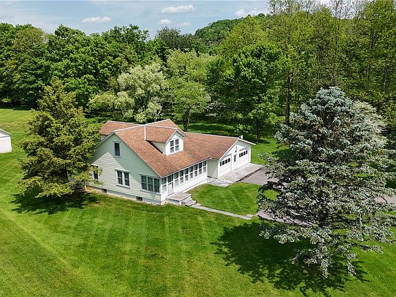 5th image of 2631 Lost Hill Rd