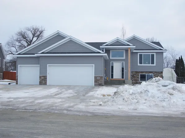 403 7th St NW, Dodge Center, MN 55927