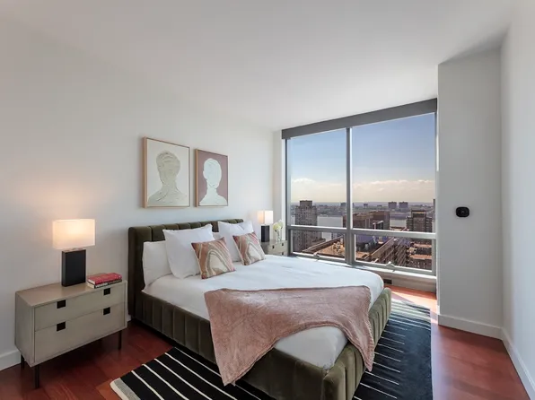 200 West 67th Street image 4 of 15