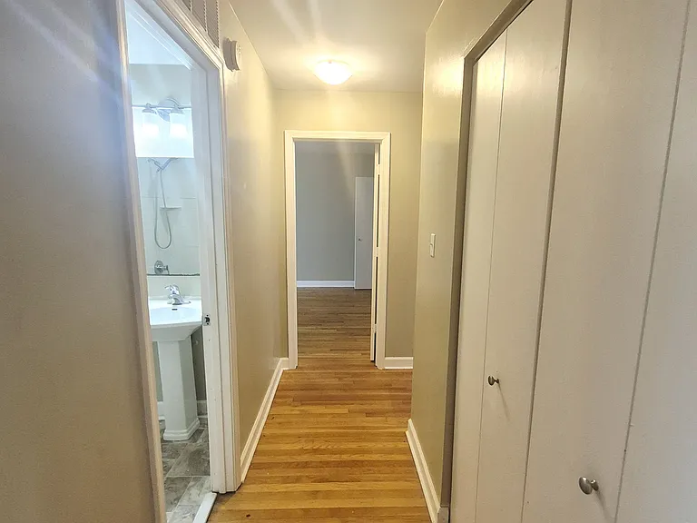 2404 Barracks Ct #1 — Photo 10