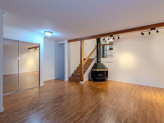 4th image of 21535 Erwin St Unit 121