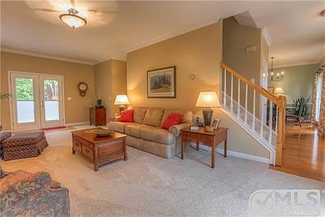 3rd image of 2700 Lindsey Ct