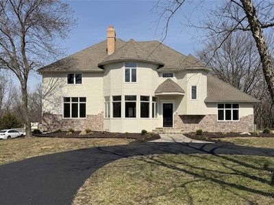 17010 Palos Verdes Dr, Stilwell, KS, 66085