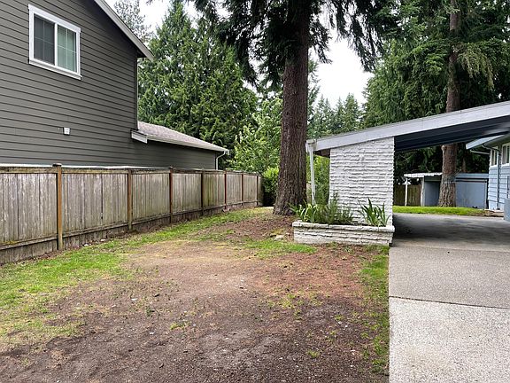 4th image of 16234 NE 29th St