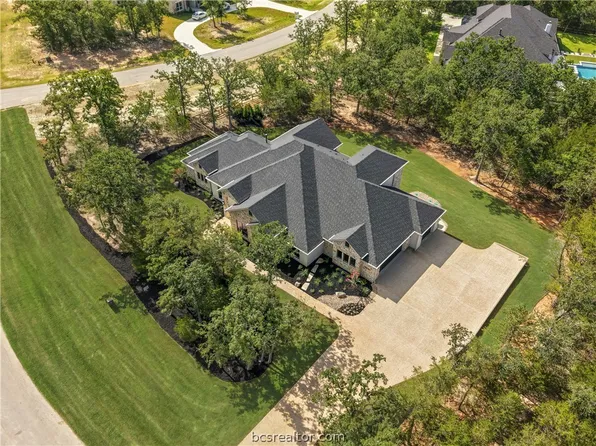 7444 Winema Trl, College Station, TX 77845