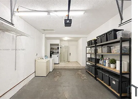 2 bed, 1000 sqft, $3,500 — Photo 3