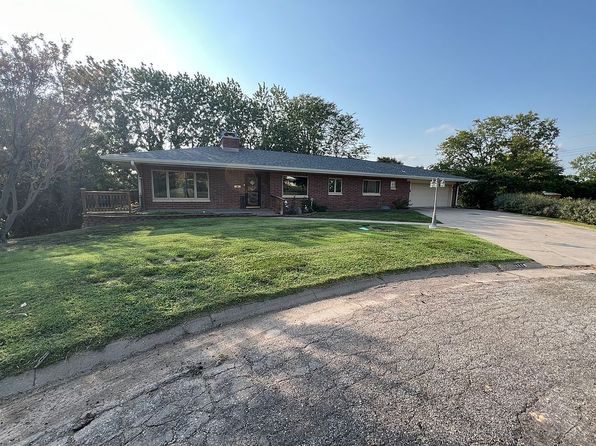 1116 Hillside Dr