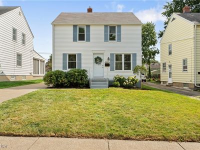 212 Hayes Ave, Cuyahoga Falls, OH, 44221